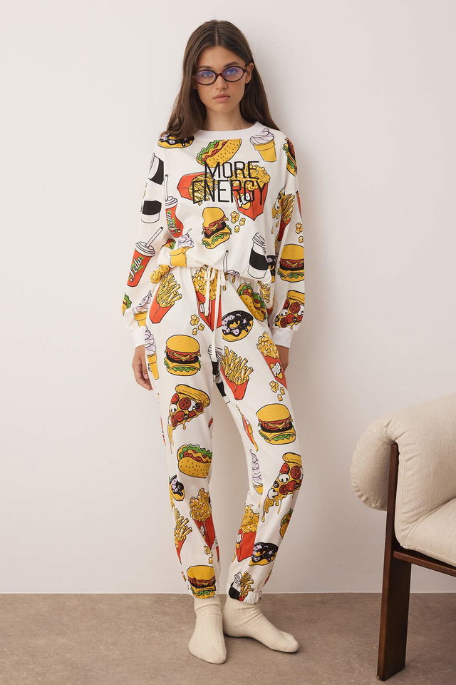 Sleepwear & loungewear