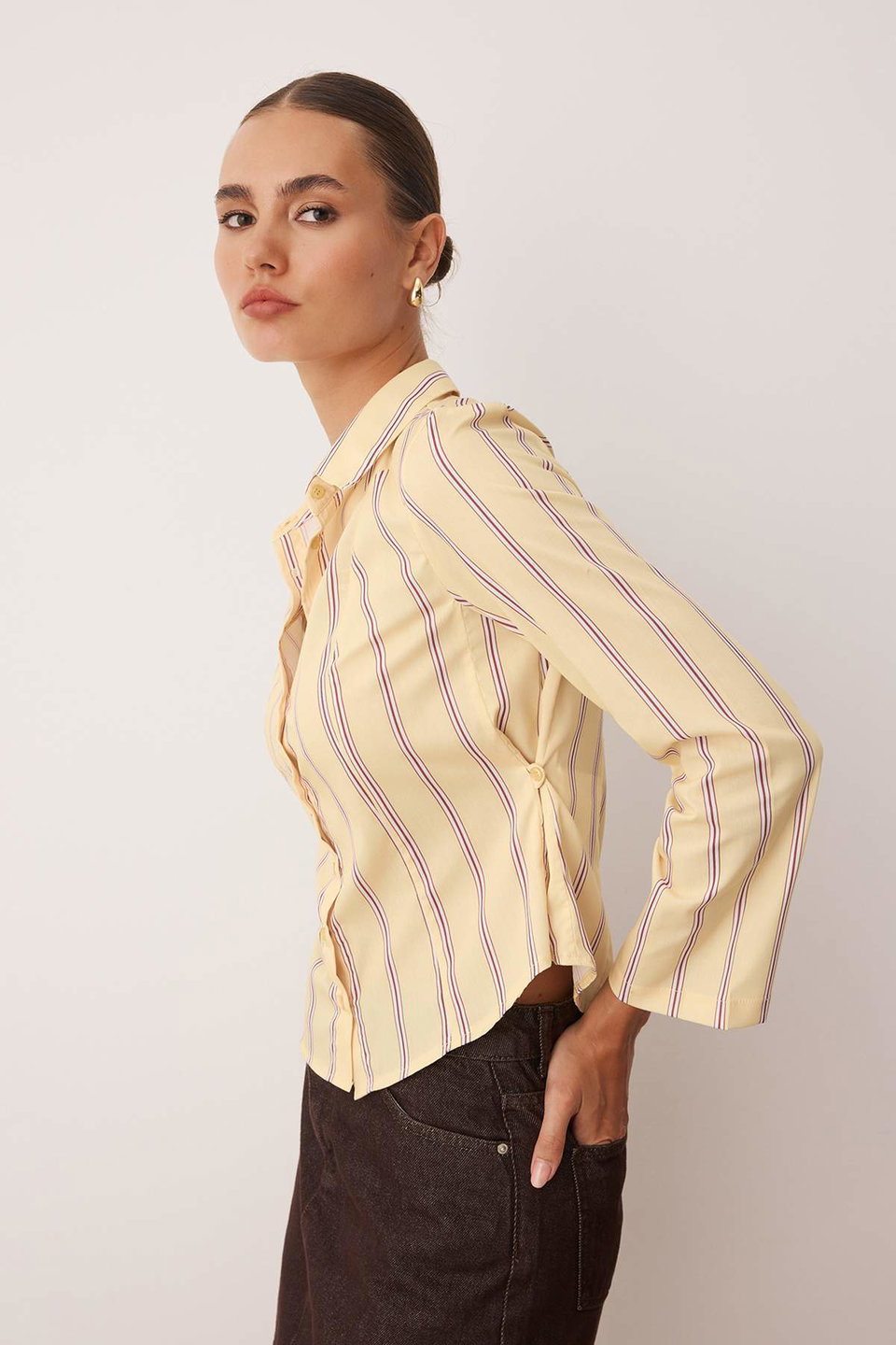 Multicolored Waist Gathered Fitted Wide Sleeve Shirt TWOAW26GO00013