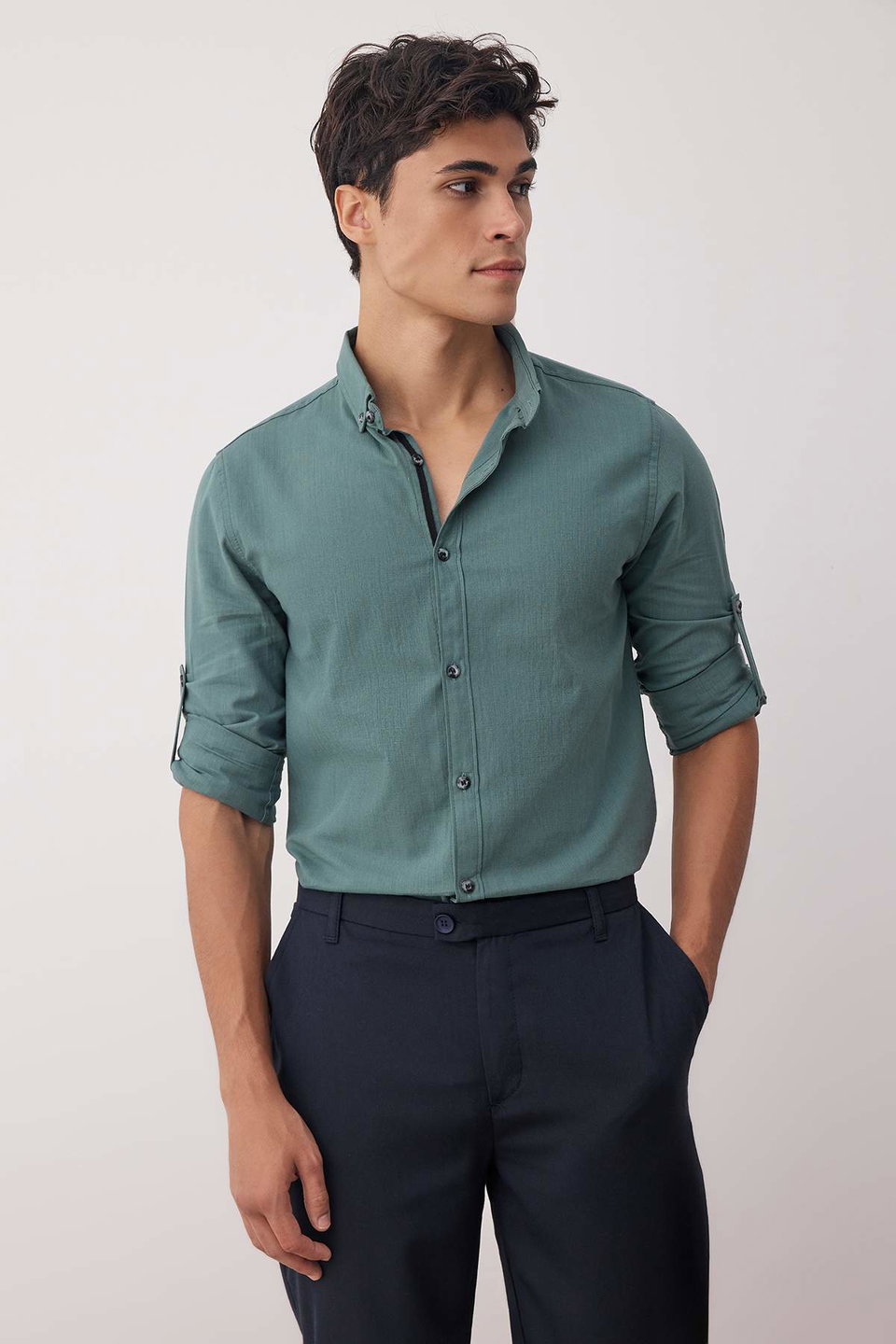 Button-down Collar Epaulette Slim Fit Long Sleeve 100% Cotton Linen Look Shirt TMNSS20GO0189