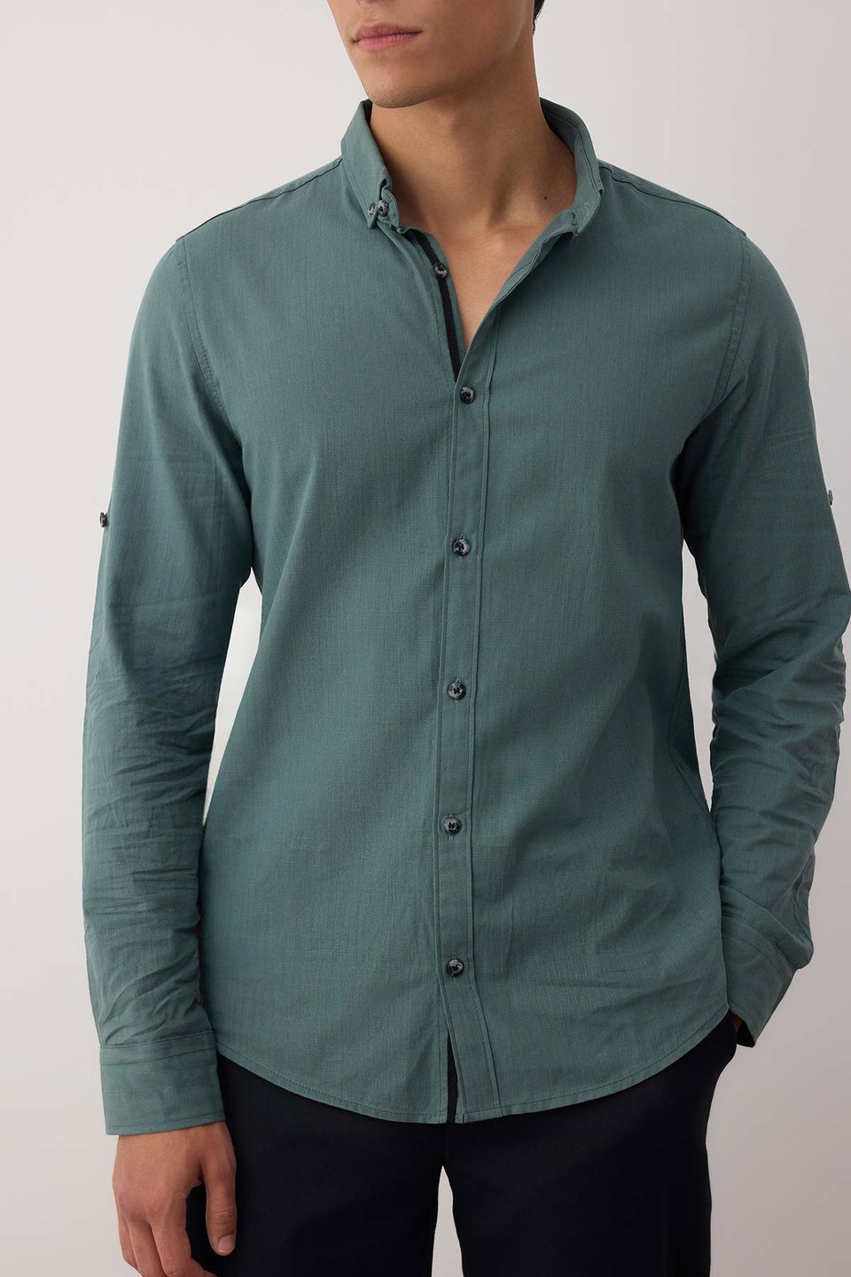 Button-down Collar Epaulette Slim Fit Long Sleeve 100% Cotton Linen Look Shirt TMNSS20GO0189