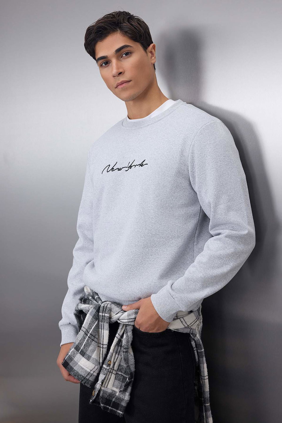 100% Cotton Regular/Normal Cut Embroidered Inside Polar Fleece/Warm Sweatshirt TMNAW23SW00481
