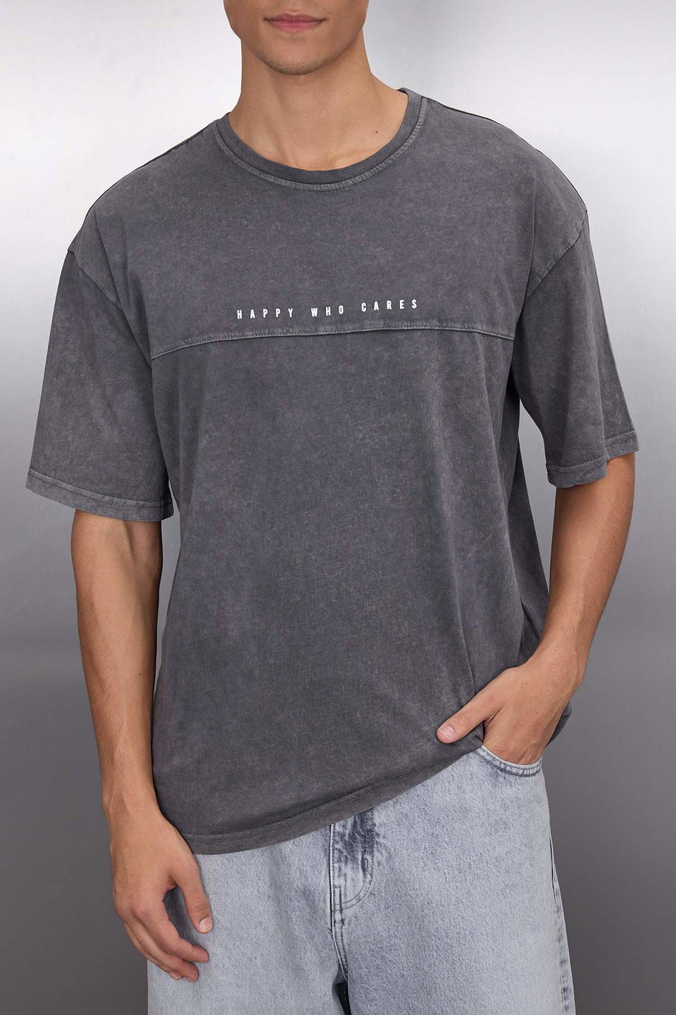 Oversize/Wide Cut Faded Effect Text Print 100% Cotton T-Shirt TMNSS23TS00174