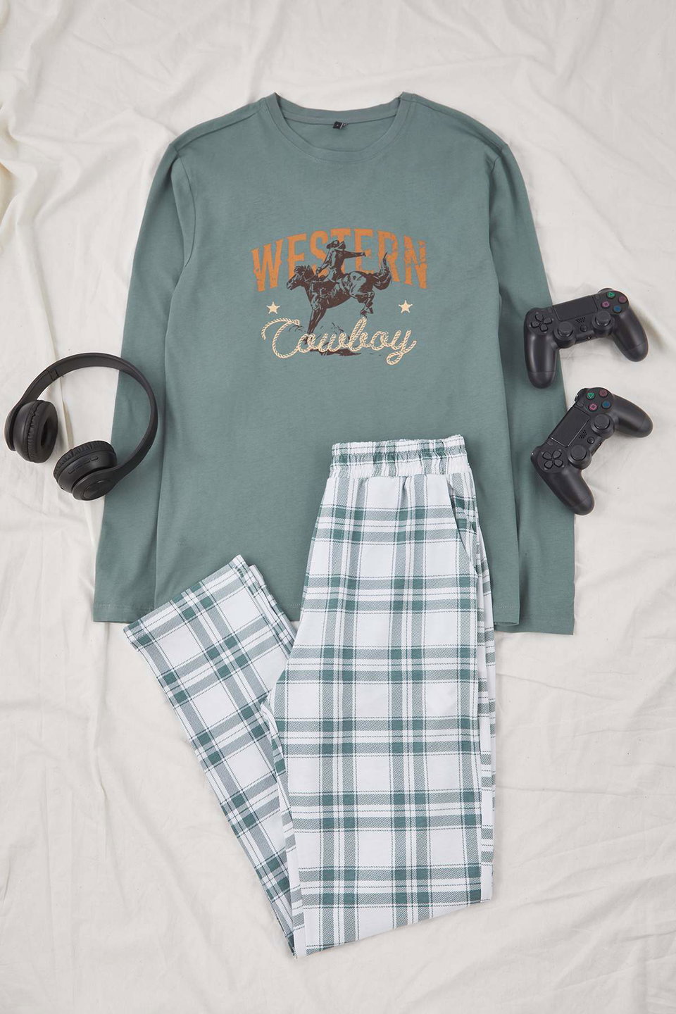 Regular Plaid/Checked Text Printed Pocket Detailed Knitted Pajama Set TMNAW26PT00033