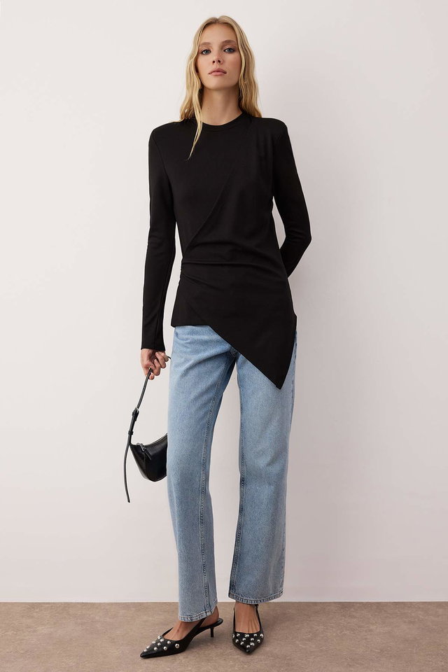 Black - Black Asymmetrical Hem Knitted Tunic TCTAW26UK00002