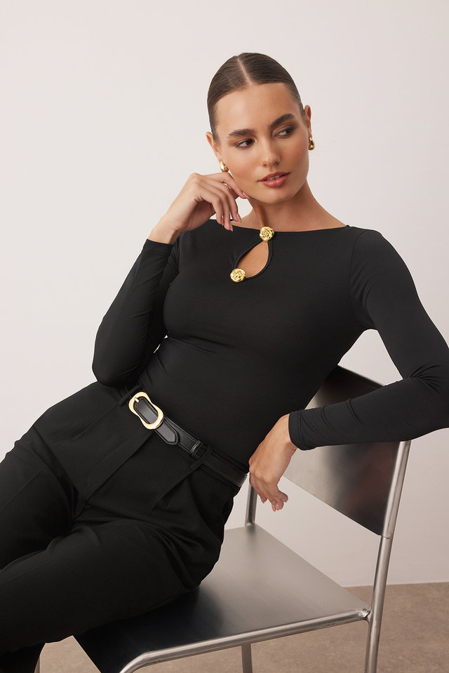 Schwarz - Black Fitted/Body-Sit Accessory/Cut-out Detailed Long Sleeve Flexible Knitted Blouse TWOAW26BZ00130
