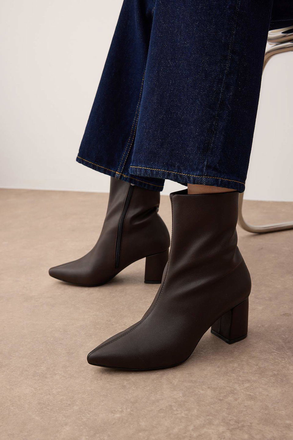 pointed toe women's block heel ankle boots takaw26bo00067