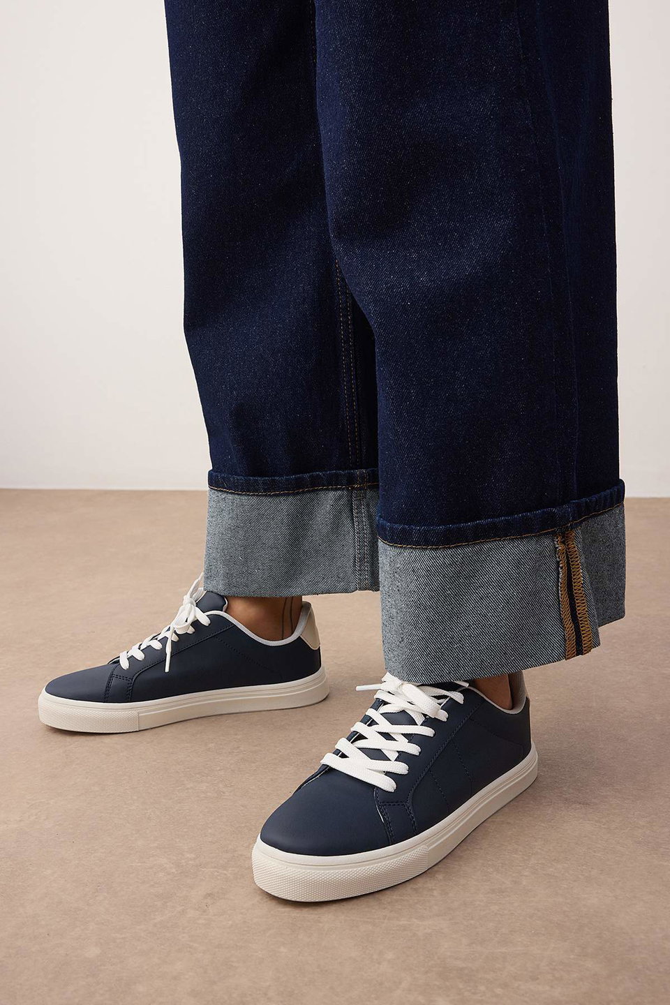 Retro Lace-Up Women's Sneakers TAKAW26SN00013