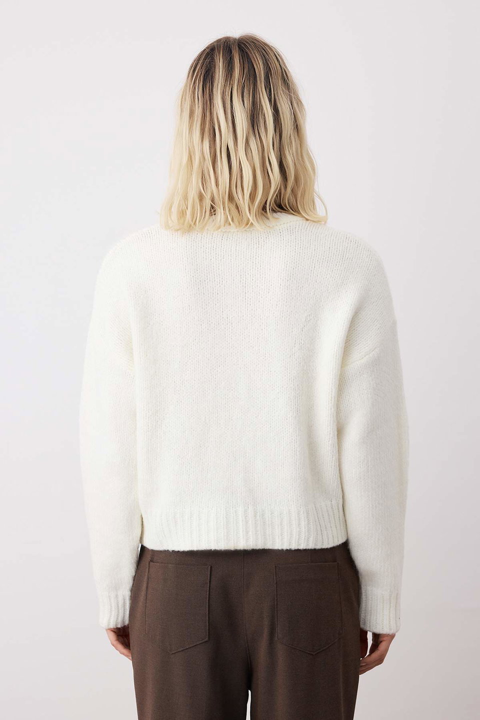Wide Fit Soft Textured Basic Knitwear Sweater TWOAW23KZ00185