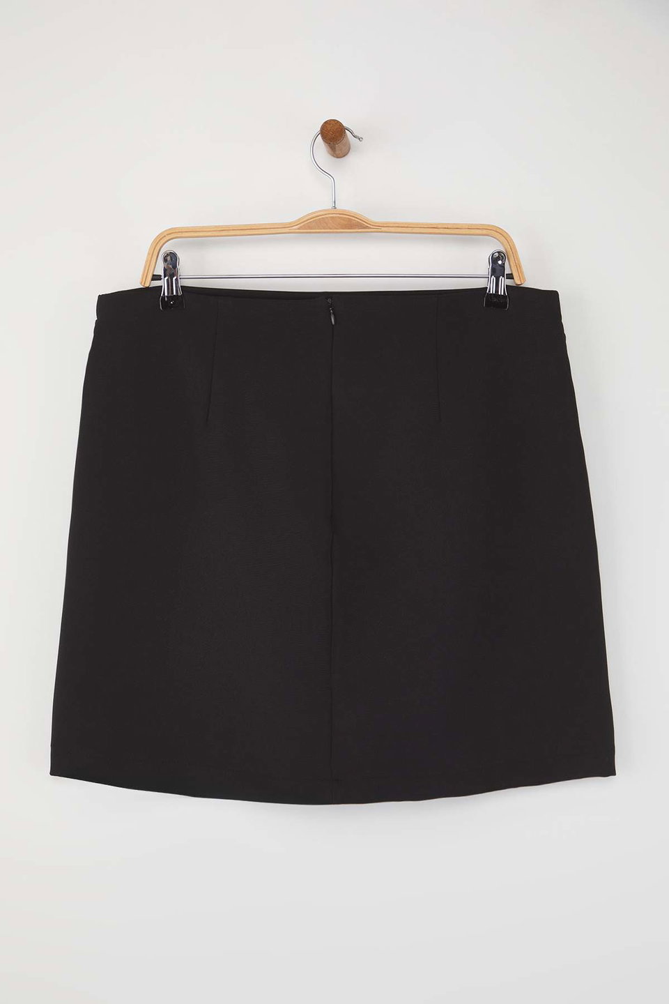 Belt Detailed Mini Woven Plus Size Shorts Skirt TBBAW26AZ00013