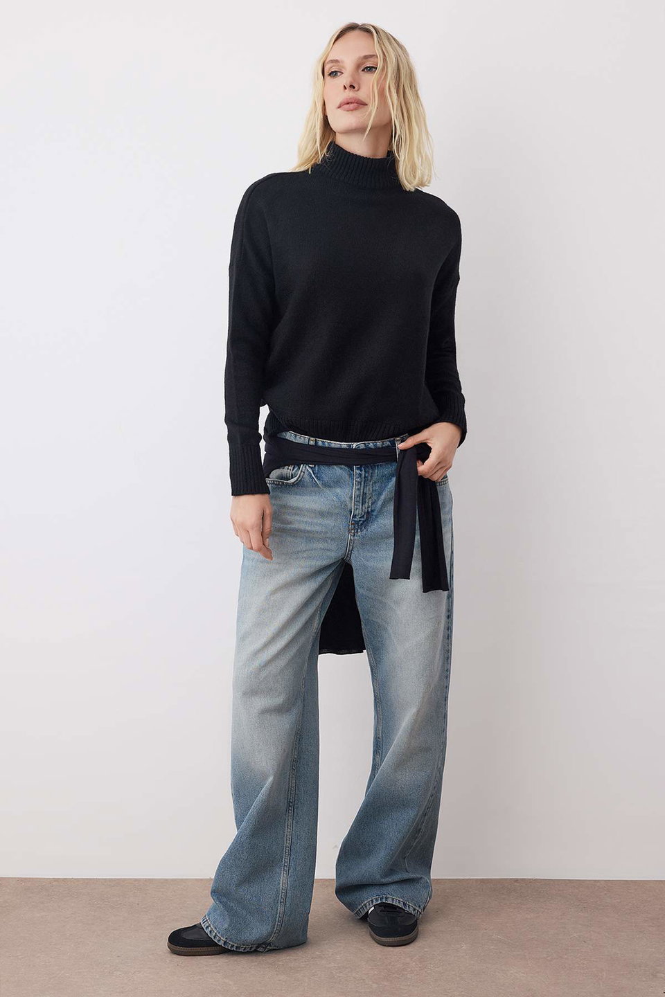 Wide Pattern Soft Texture Knitwear Sweater TWOAW23KZ00469