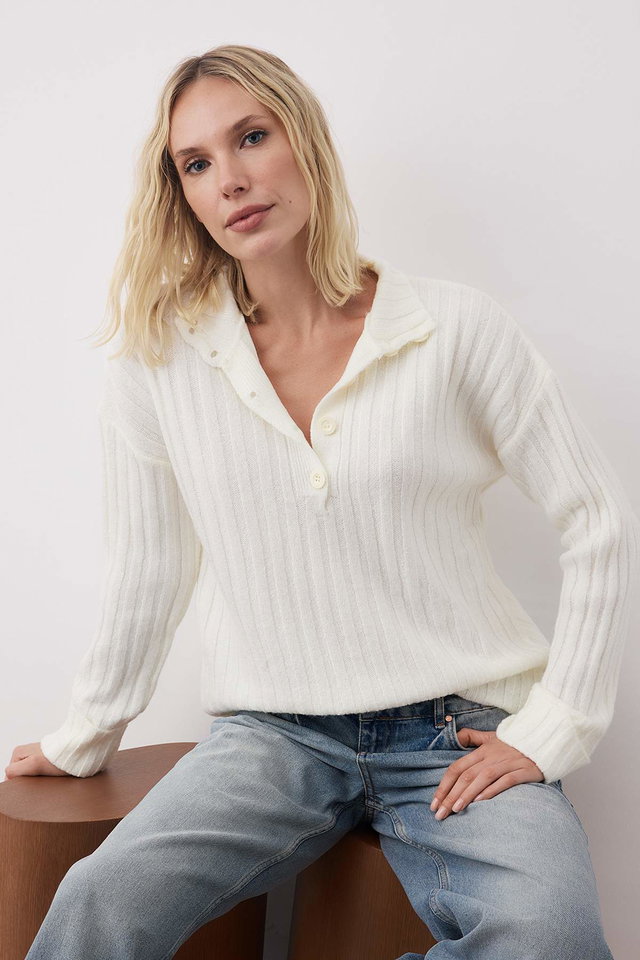 ecru - Mint Wide Fit Soft Textured High Neck Knitwear Sweater TWOAW21KZ0783