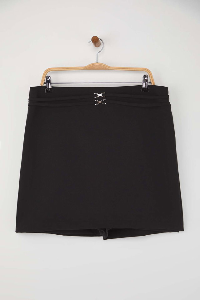 Black - Black Belt Detailed Mini Woven Plus Size Shorts Skirt TBBAW26AZ00013