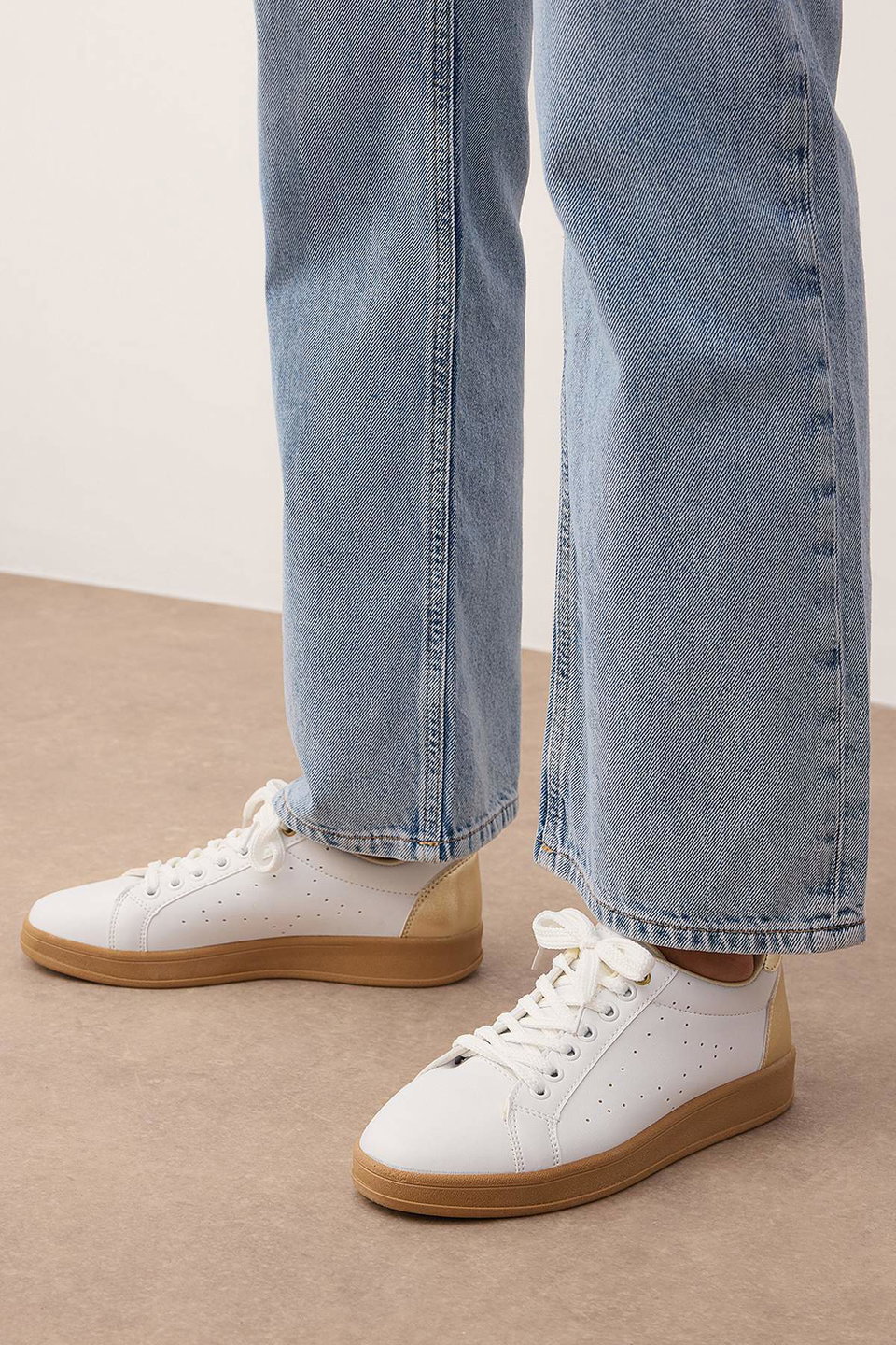Metallic Retro Micro Perforated Lace-Up Women's Sneakers TAKAW26SN00014