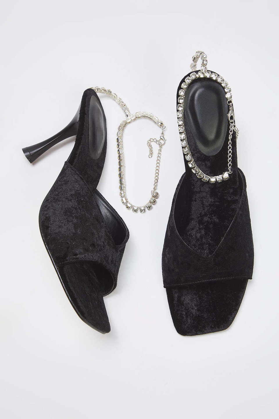 Velvet Accessory Ankle-Tie Classic High Heel Shoes TAKAW26TO00019