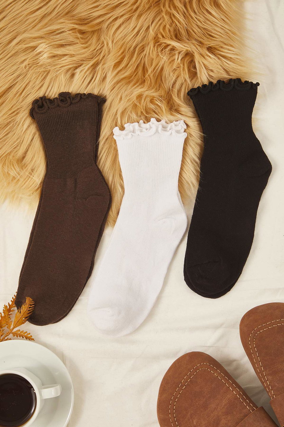 Multicolored 3-Pack Cotton Elastic Mouth Lettuce Detailed Knitted Socks THMAW24CO00019