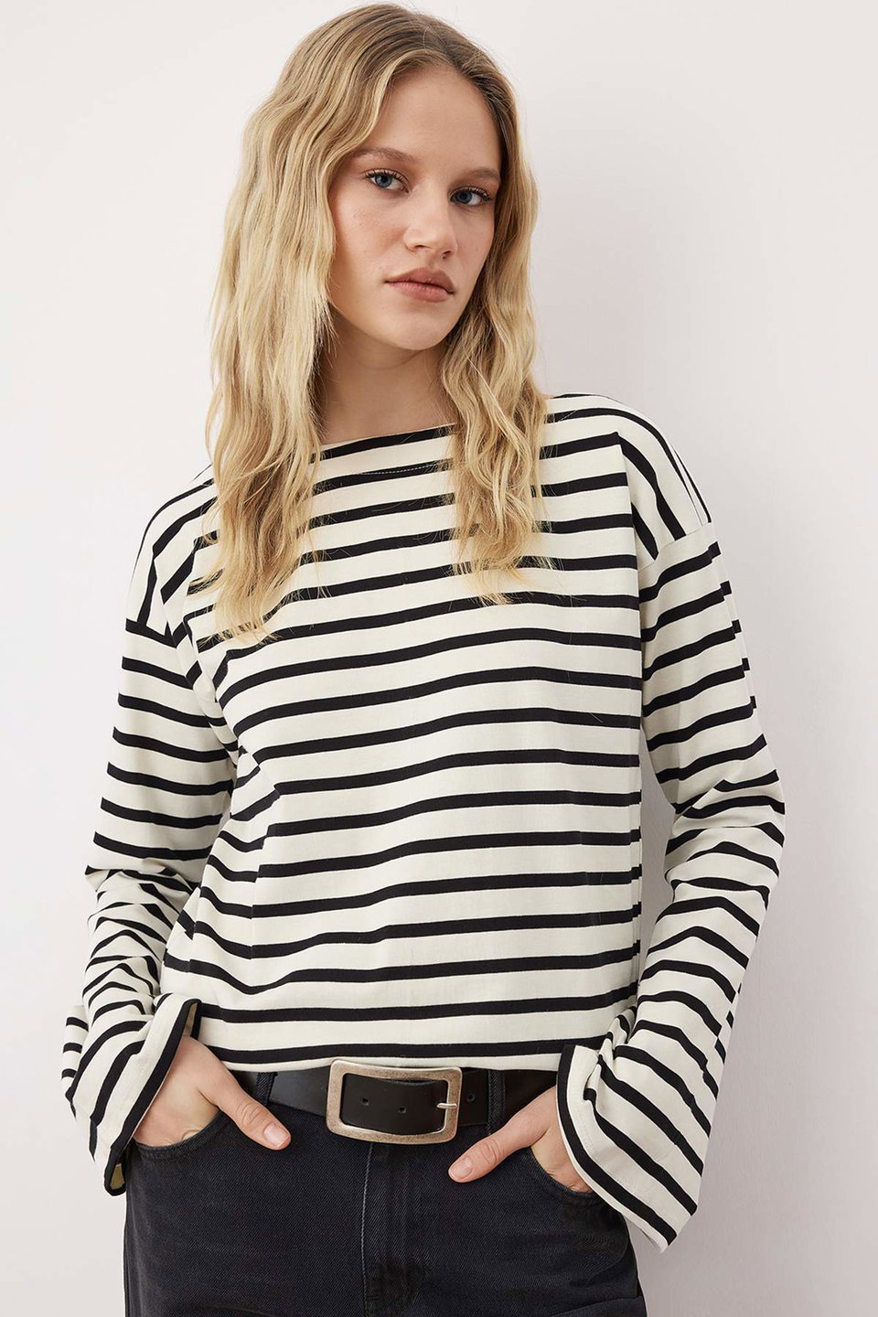 Thick Cotton Striped Regular/Normal Pattern Knitted T-Shirt TWOAW26TS00001