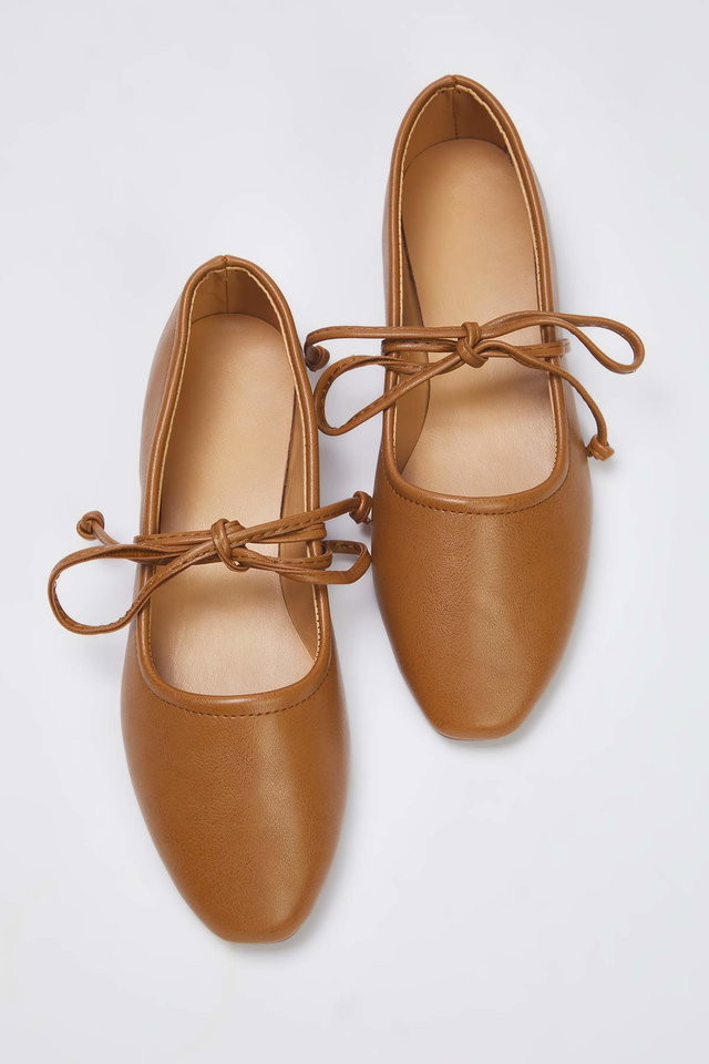 Caramel-107 - Teen Black Lace-Up Detailed Mary Jane Women's Round Toe Ballerinas TAKAW26BE00002