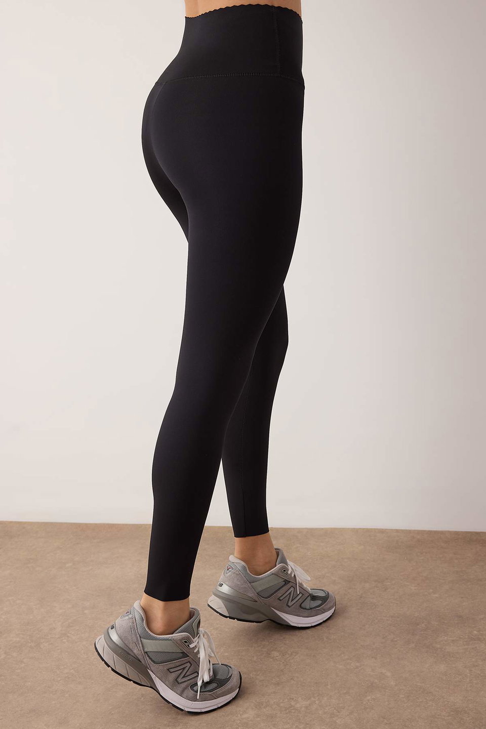 matte finish extra firm sports leggings thmaw26ty00019