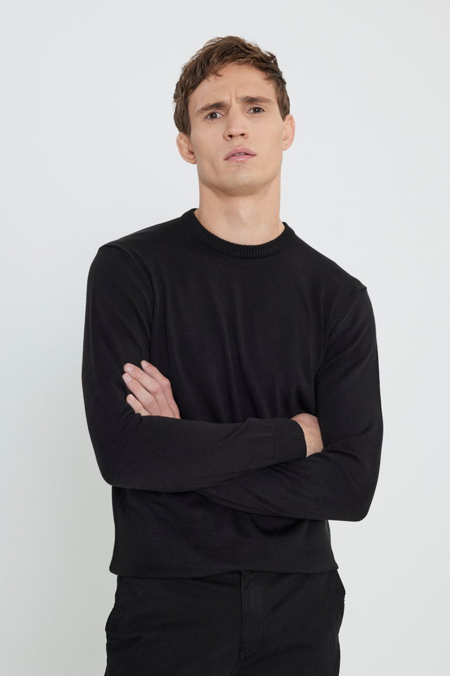 Black - Black Standard Fit Crew Neck Sweatshirt