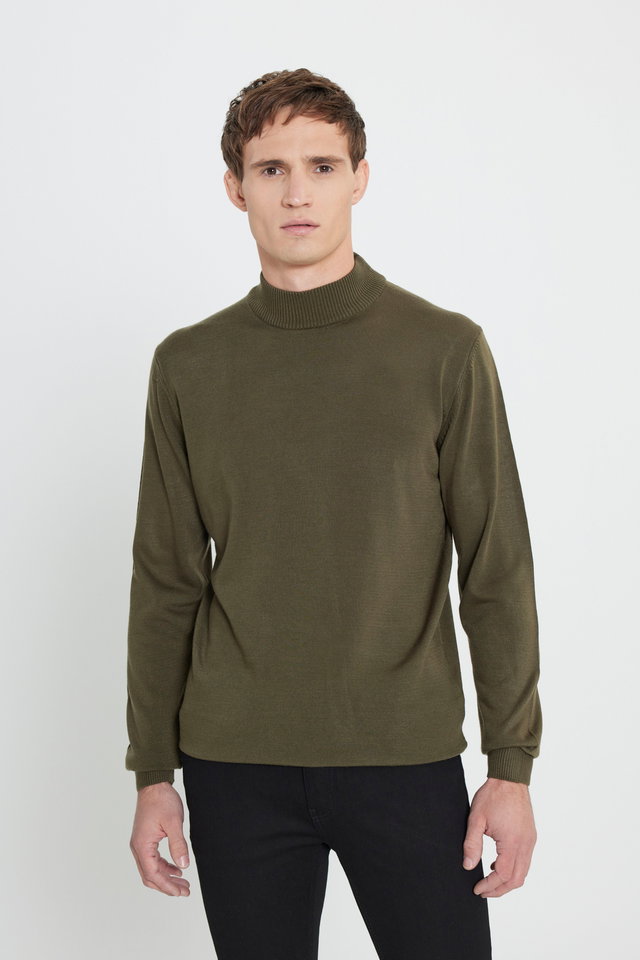 HAKI - Burgundy Standard Fit Half Turtleneck Sweater