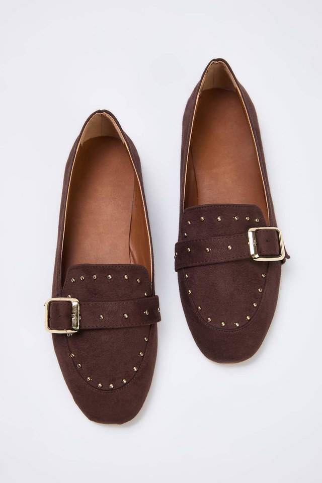 Brown - Dark brown suede gold trok detailed women's loafer shoes takaw26la00009