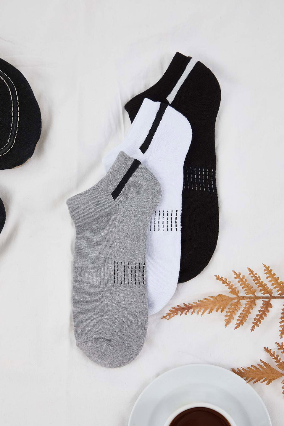 Multi-color unisex 3 pairs bamboo trainer sweat-absorbent breathable short sports socks tmnaw26co00002