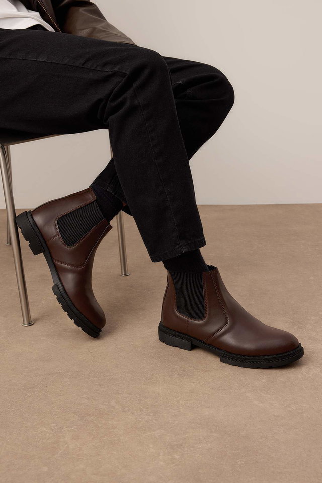 Brown - Black Short Flat Heeled Elastic Chealsea Men's Boots Takaw26Bo00019