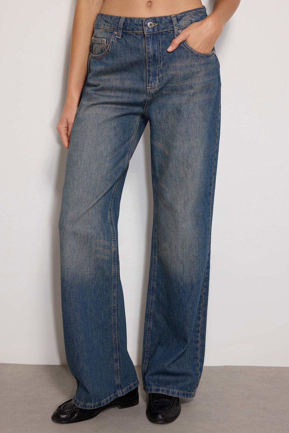 More Sustainable Faded Effect Vintage High Waist Wide Leg Jeans Twoss24Je00050