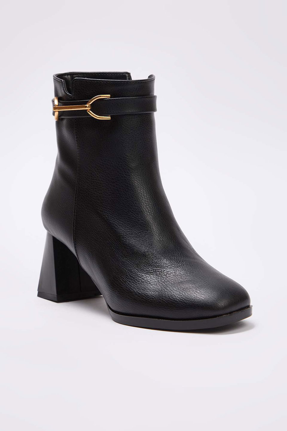 buckle detailed square toe block heel women's boot takaw26bo00052