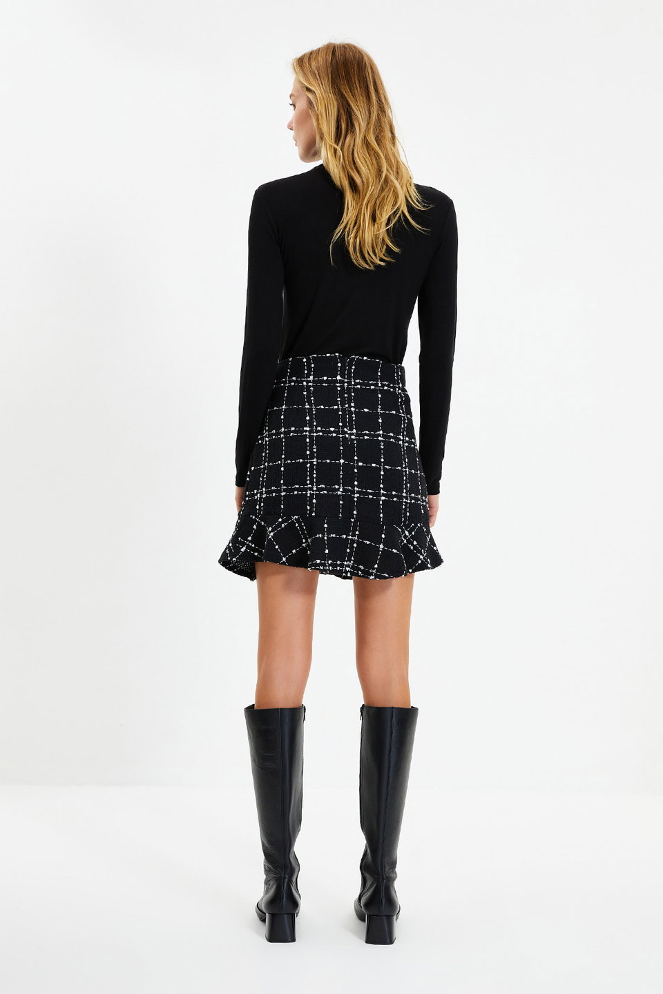 Buttoned Tweed Fabric Hem with Flounces Mini Woven Mini Skirt TWOAW22ET0155