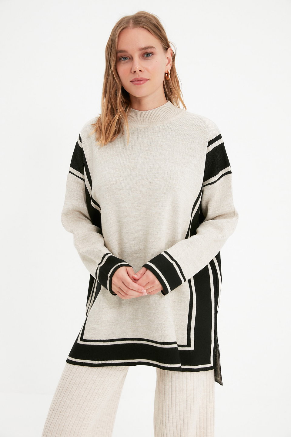 Striped High Neck Knitwear Sweater TCTAW22AK0163