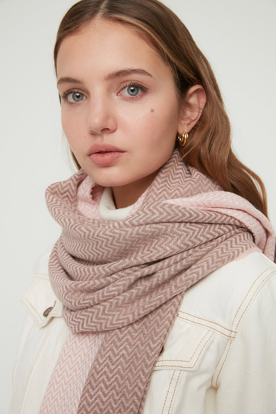 Women's Color Block, Soft Textured Scarf TWOAW22AT0059