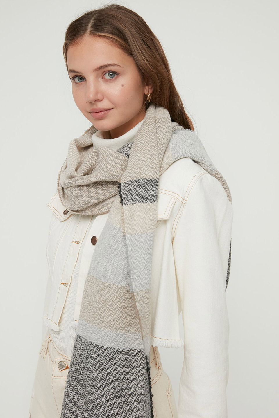 Women's Multicolored Blocky, Soft Textured Scarf TWOAW22AT0051