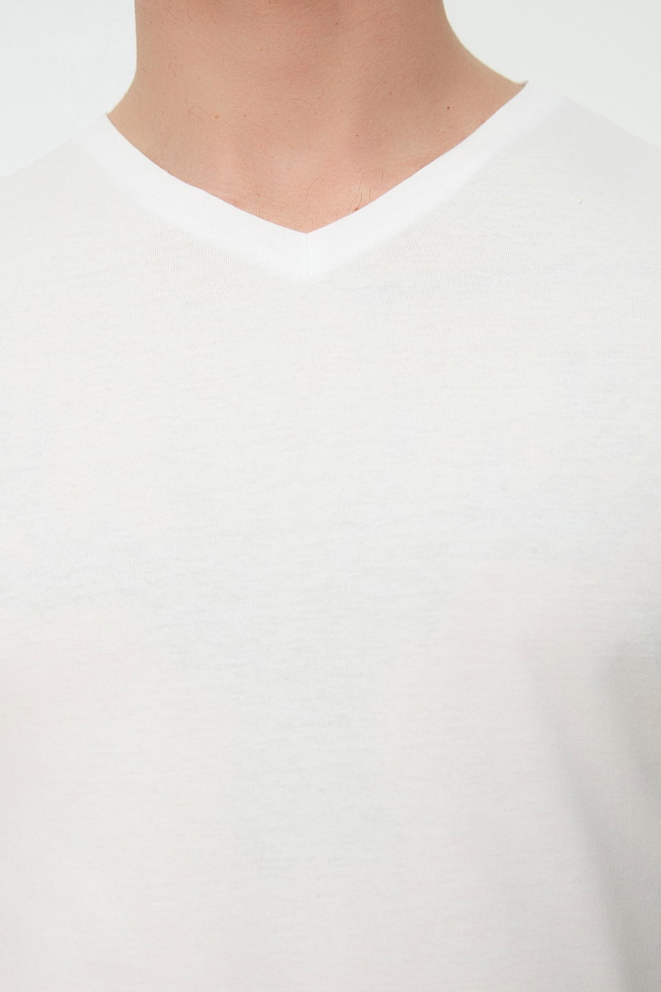 Slim/Slim Cut Basic V Neck Short Sleeve 100% Cotton T-Shirt TMNSS19BO0002