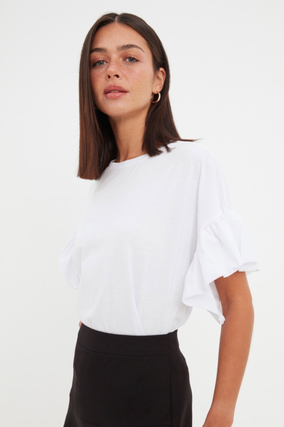 100% Cotton Ruffle Detailed Basic Crew Neck Knitted T-Shirt TWOSS22TS2429