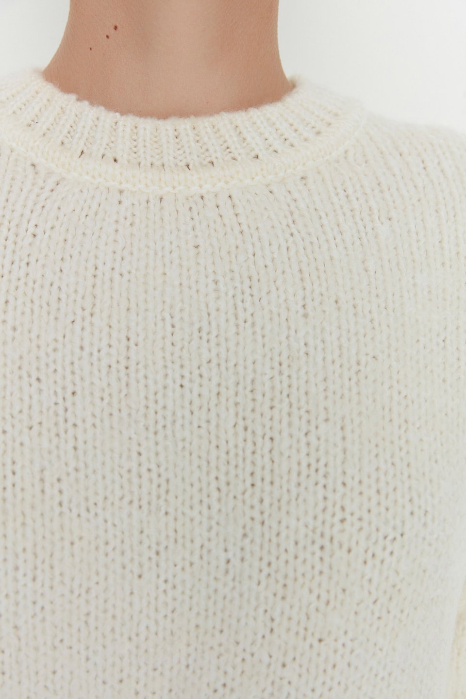 Wide Fit Soft Textured Basic Knitwear Sweater TWOAW23KZ00185