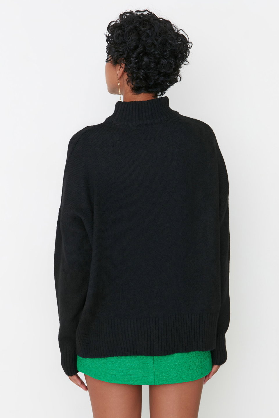 Wide Pattern Soft Texture Knitwear Sweater TWOAW23KZ00469