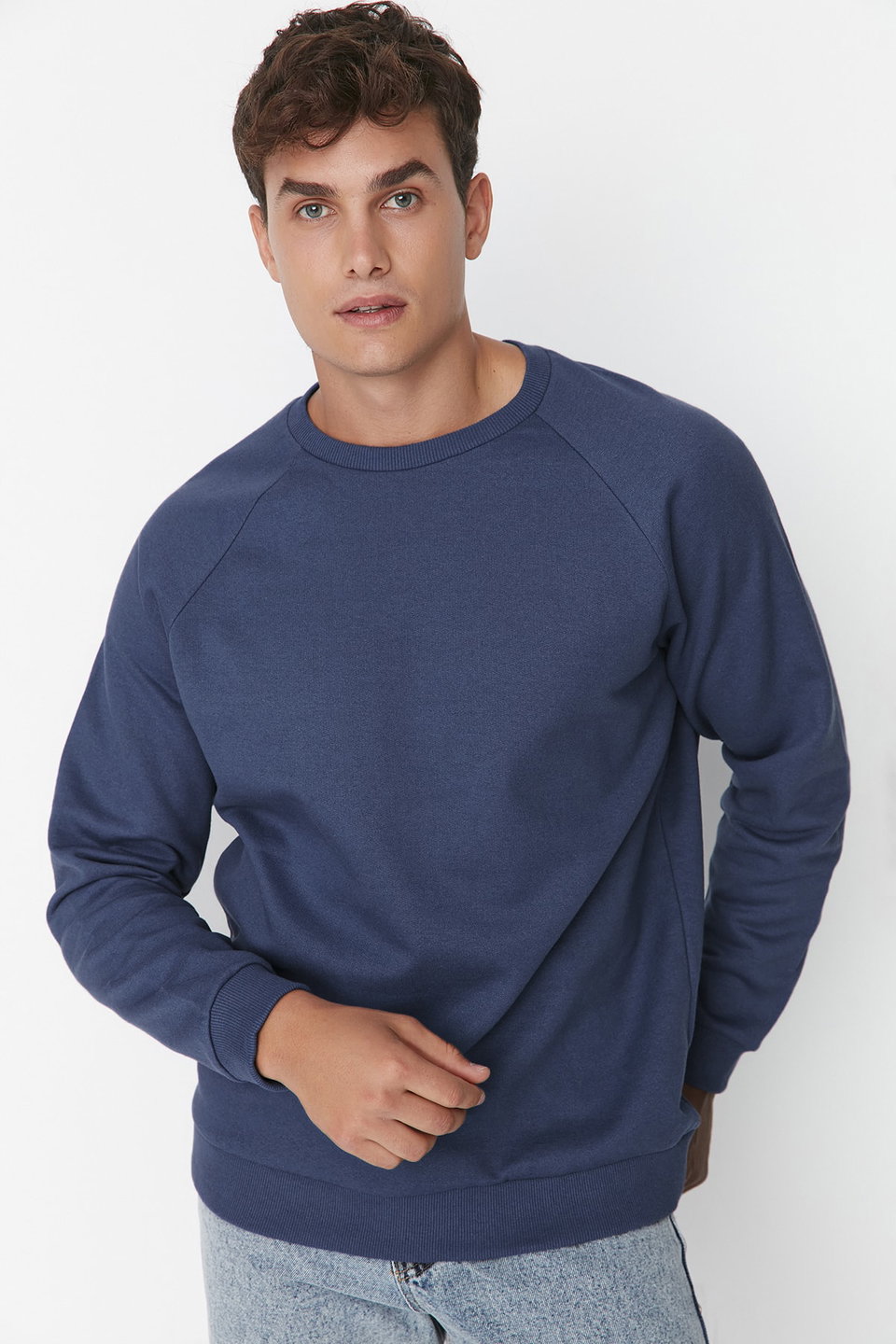Oversize/Wide Cut Fleece Inside/Warm Raglan Sleeve Sweatshirt TMNAW23SW00190
