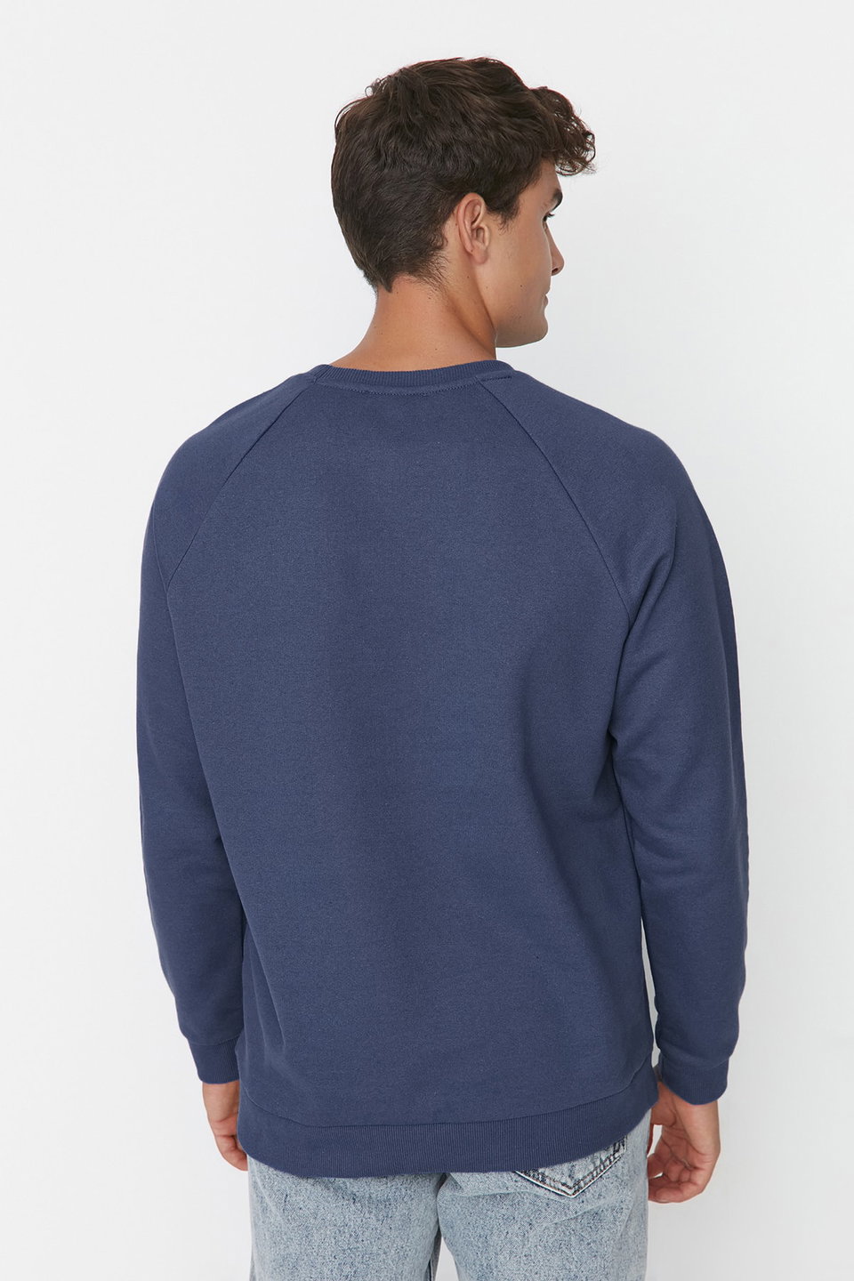 Oversize/Wide Cut Fleece Inside/Warm Raglan Sleeve Sweatshirt TMNAW23SW00190