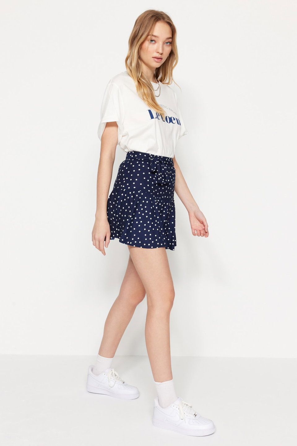 Plain Skirt Look High Waist Mini Knitted Shorts TWOSS21SR0621