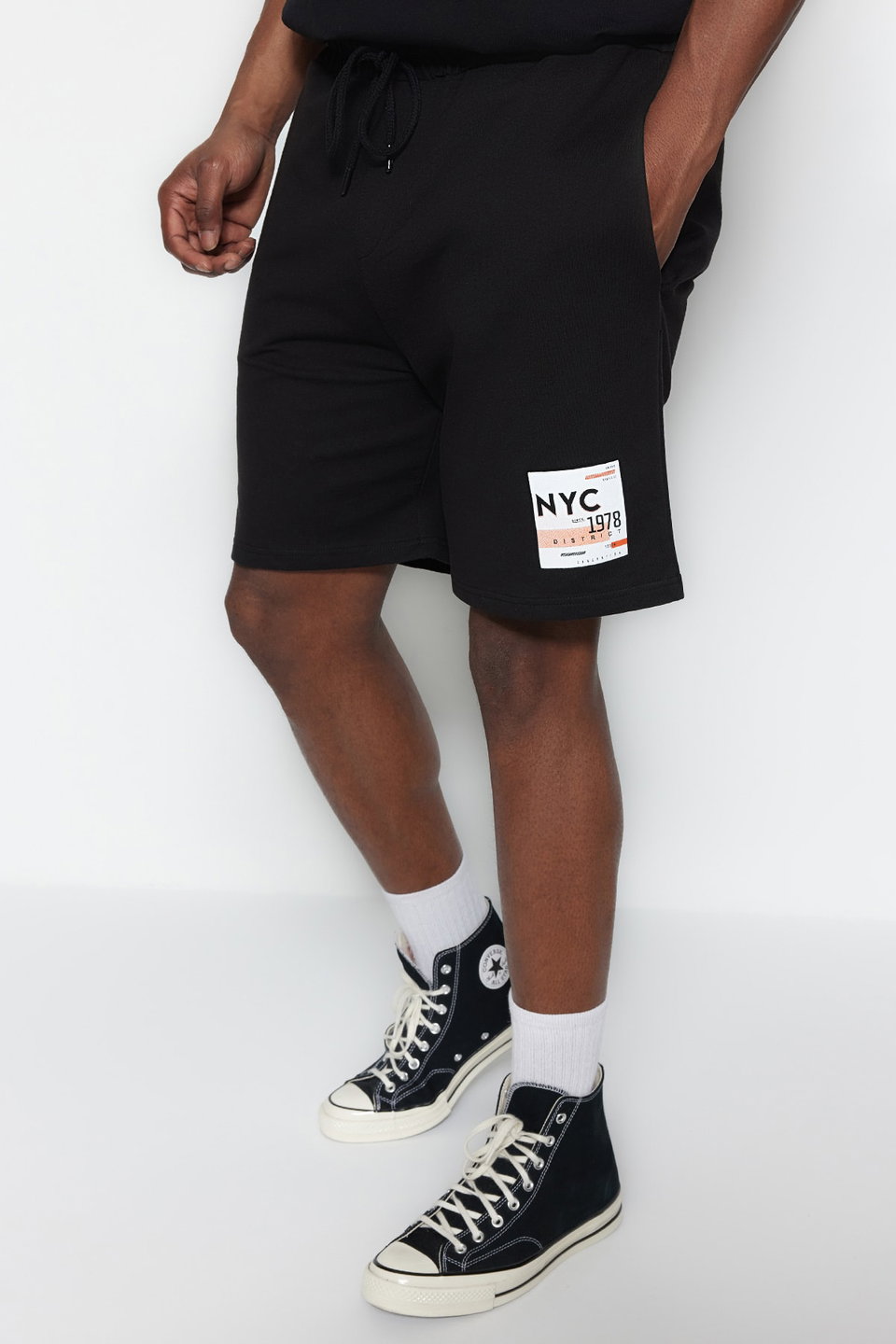 Large Size Regular Cut Medium Length City Printed Elastic Waist Shorts TMNSS23SR00044