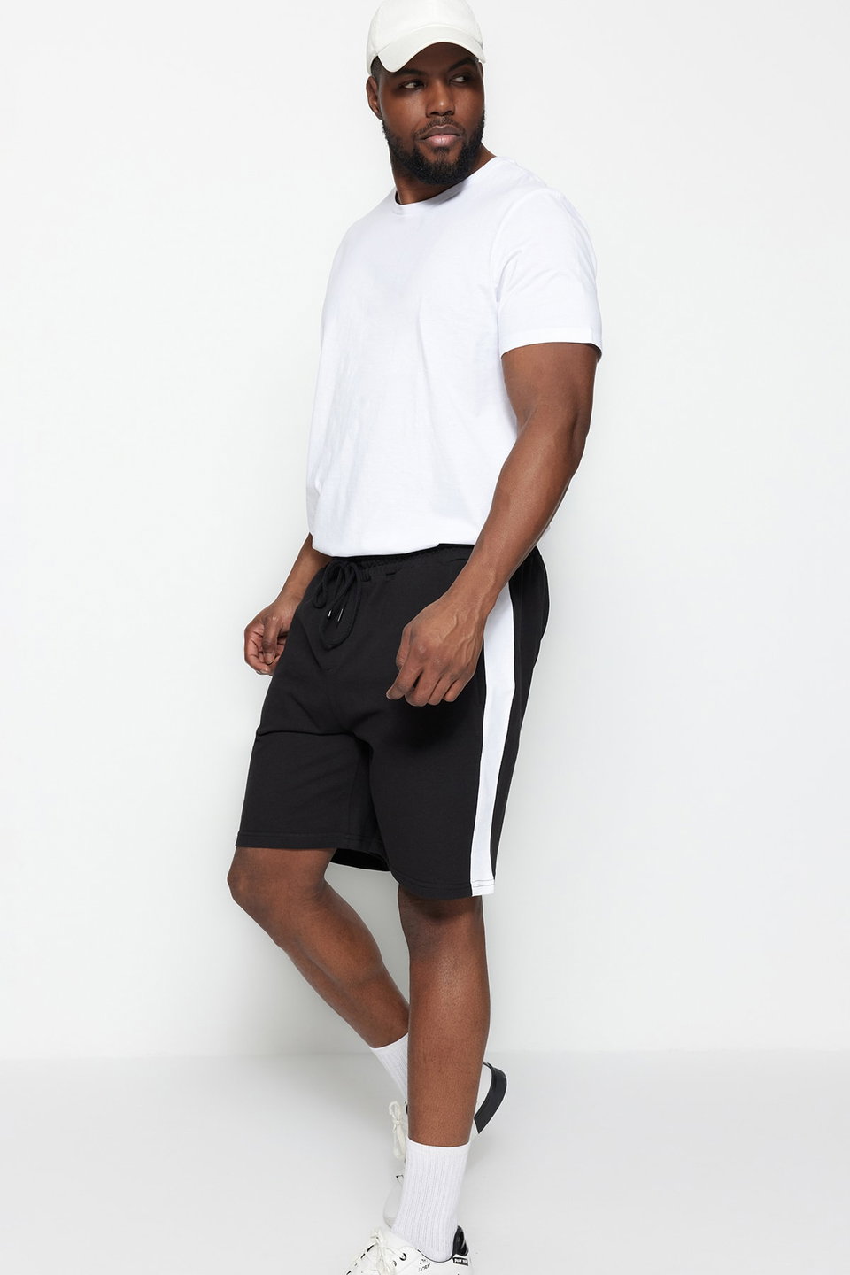 Plus Size Regular Cut Medium Length Elastic Waist Colored Paneled Shorts TMNSS23SR00046
