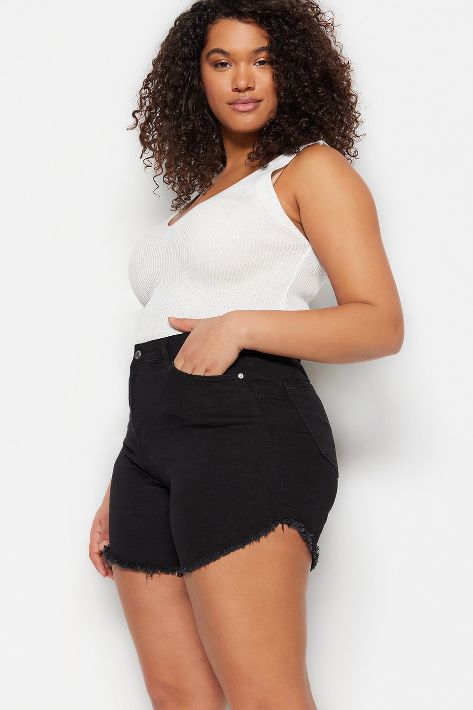 Flexible Skinny Denim Shorts With Tassels Tassels & Bermuda TBBSS23CJ00016