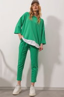 GREEN