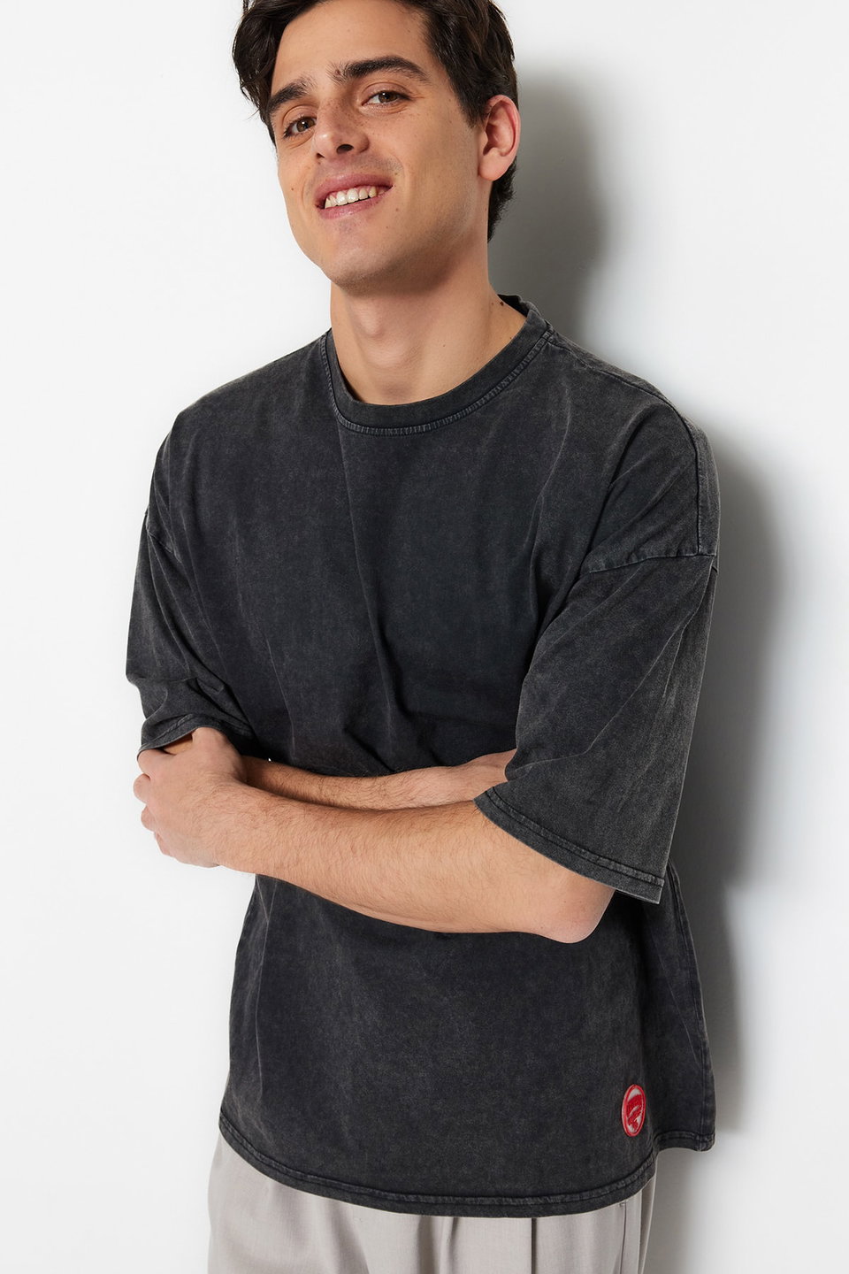 Limited Edition Oversize/Wide Cut Faded 100% Cotton T-Shirt TMNSS23TS00153
