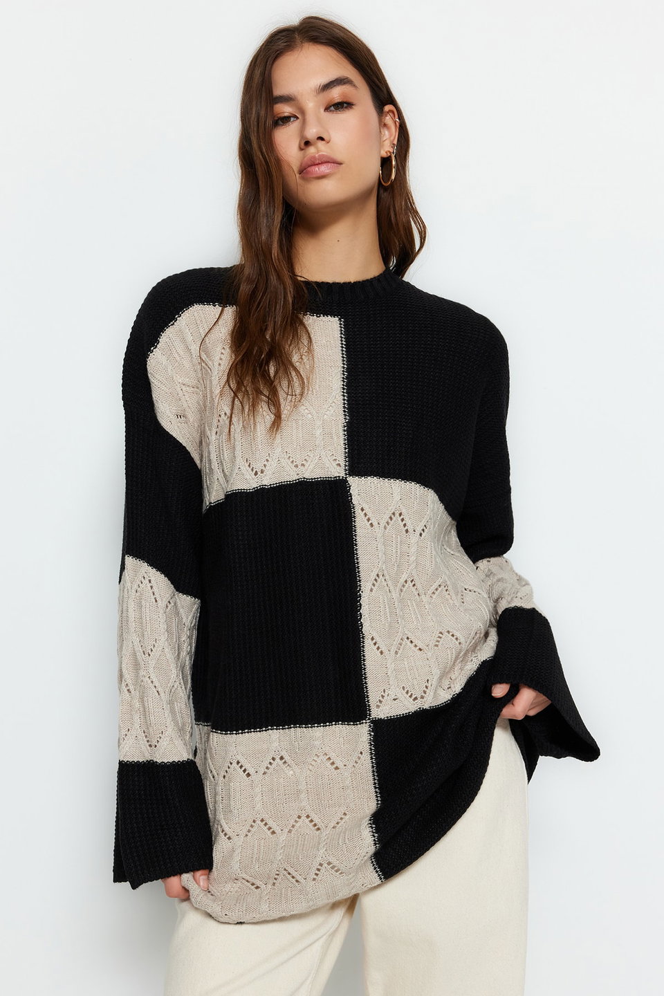 Openwork/Perforated Color Block Knit Knitwear Sweater TCTAW24AK00055