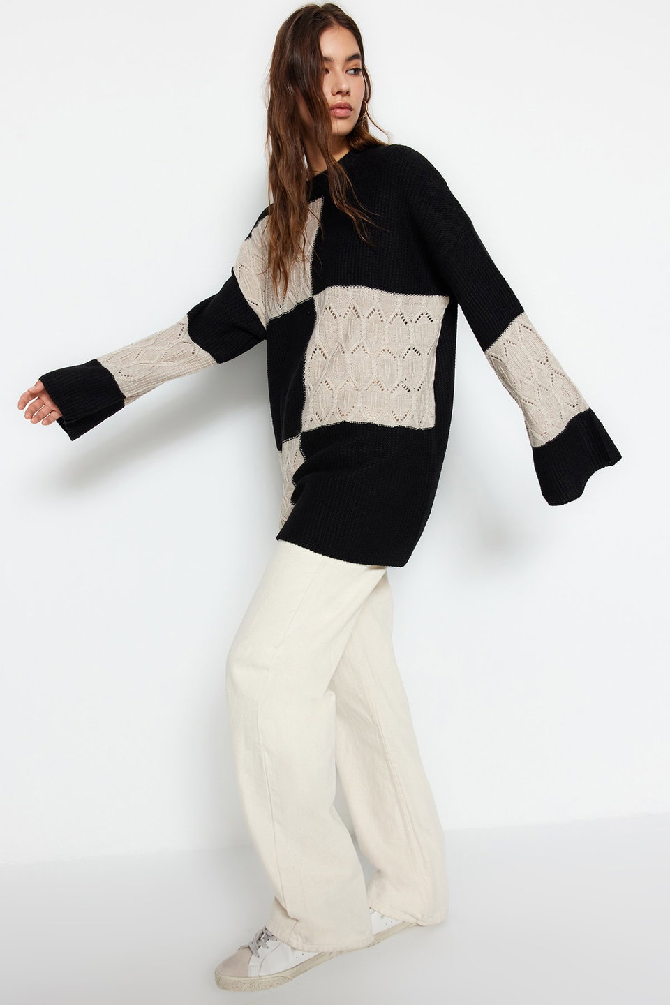 Openwork/Perforated Color Block Knit Knitwear Sweater TCTAW24AK00055