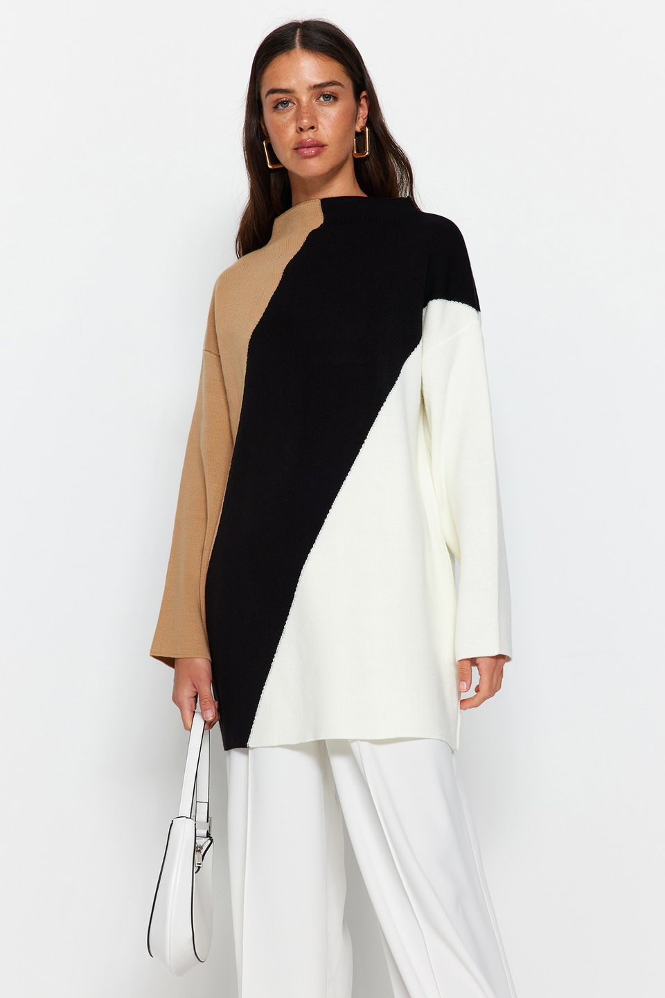 Color Block High Neck Knitwear Sweater TCTAW24AK00006
