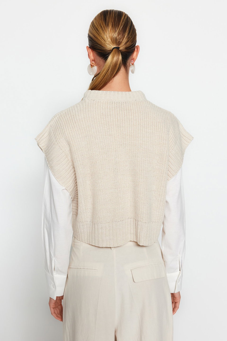 Crop Crew Neck Knitwear Sweater TWOAW24SV00005