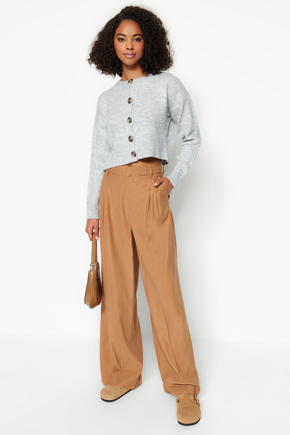 Crop Soft Texture Buttoned Knit Cardigan TWOAW24HI00198